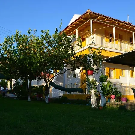 Apartment Yellow House Kavos